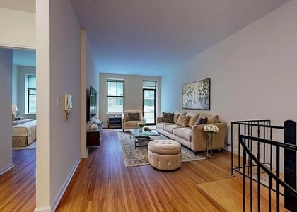 365 West 52nd Street - Photo 1