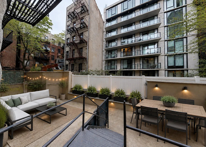 365 West 52nd Street - Photo 1