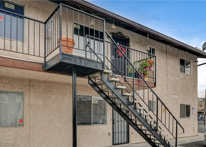 1832 Goldfield Street - Photo 1