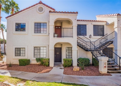 4736 Nara Vista Way - Photo 1