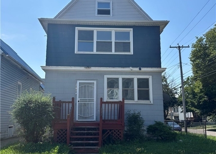 215 Ludington Street - Photo 1