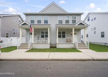 1508 Heck Avenue - Photo 1