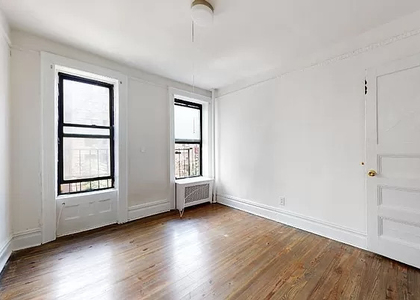 York Avenue - Photo 1