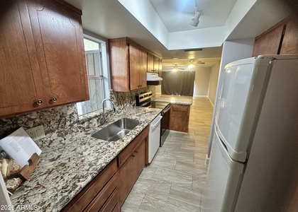 5208 S Hazelton Lane - Photo 1
