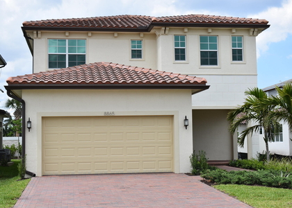 8865 Kingsmoor Way - Photo 1