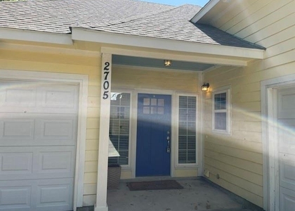2705 College Avenue - Photo 1
