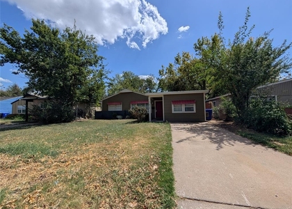 1614 Iowa Street - Photo 1