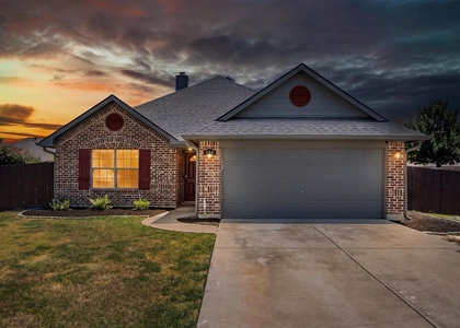 144 Price Circle - Photo 1