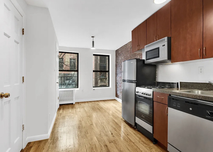 98 Christopher Street - Photo 1