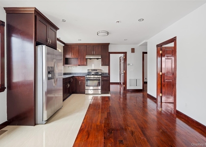 6903 Cloverdale Boulevard - Photo 1