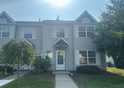 256 Quassaick Avenue - Photo 1