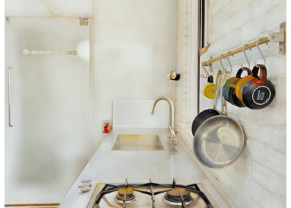110 Thompson Street - Photo 1