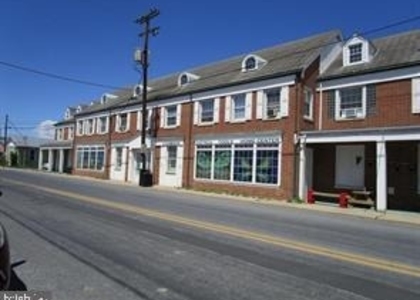 383 E. King St - Photo 1