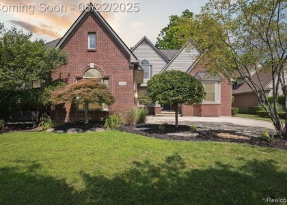 18145 Shoreline Court - Photo 1