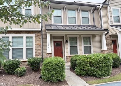 1008 Midtowne Way - Photo 1