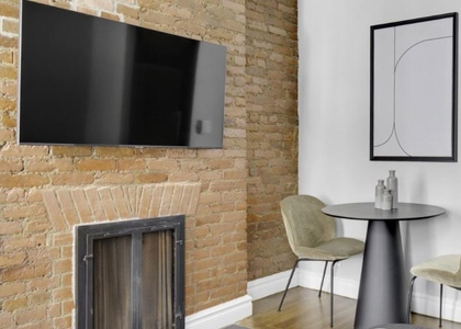 53 Leroy St., Unit 5d - Photo 1