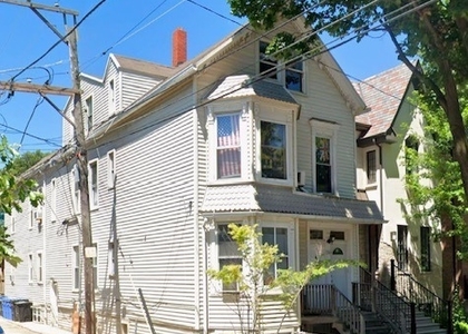 3214 N Hoyne Avenue - Photo 1