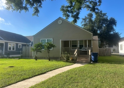 428 10th Avenue North - Photo 1