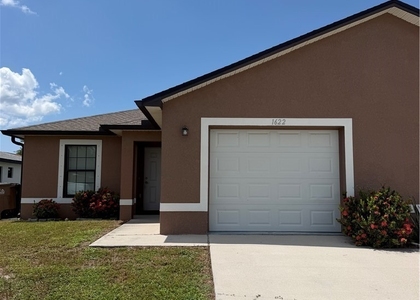1622 Sw 33rd Street - Photo 1