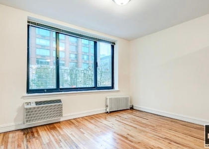 1 Avenue - Photo 1