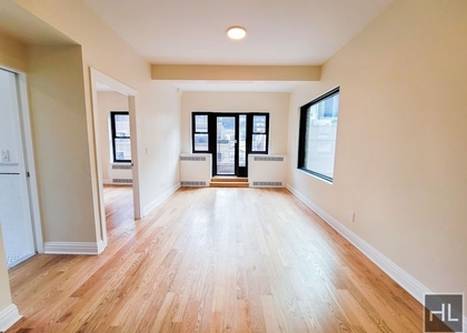 East 56 Street - Photo 1