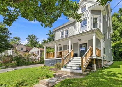 39 Budd St - Photo 1
