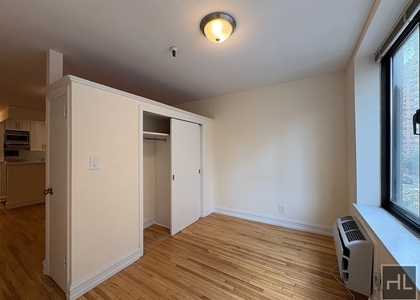 1 Avenue - Photo 1