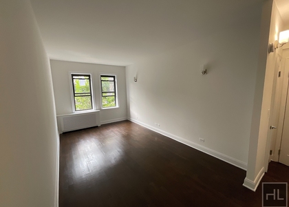 West 22 Street - Photo 1