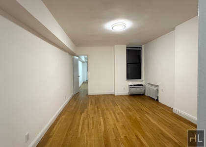 East 76 Street - Photo 1