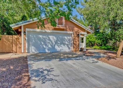1132 E Linda Lane - Photo 1