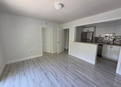 1605 E Broward Boulevard - Photo 1