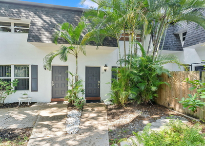 1945 Nw 4th Avenue - Photo 1