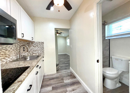 3548 Nw 39th Avenue - Photo 1