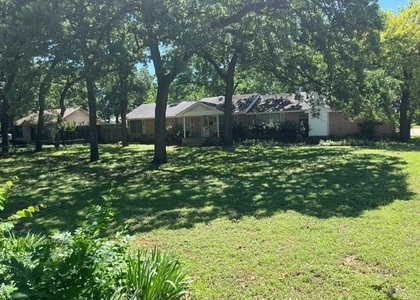 406 S Main Street - Photo 1