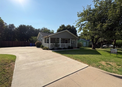 408 S 2nd Avenue - Photo 1