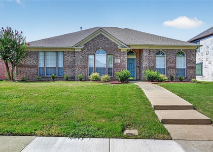 423 Halifax Drive - Photo 1