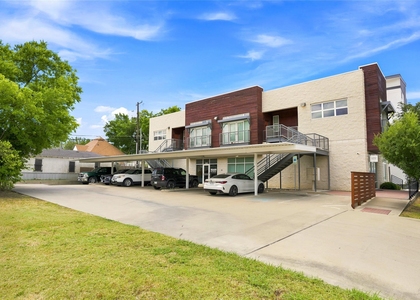 1124 Galveston Avenue - Photo 1