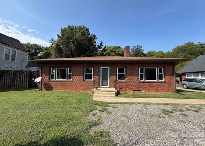 908 W Front Street - Photo 1
