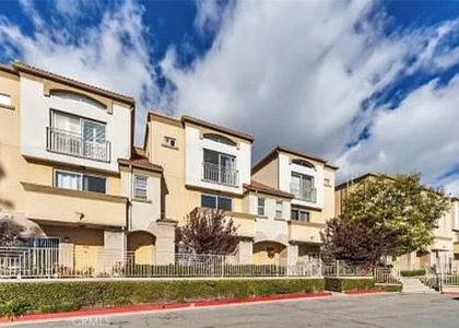 5200 Premiere Hills Circle - Photo 1