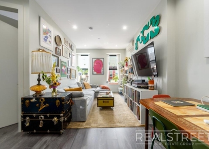 697 Dekalb Ave - Photo 1