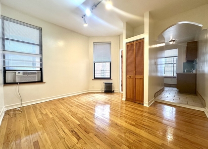 3135 Broadway - Photo 1