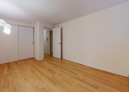 West 52nd Street - Photo 1