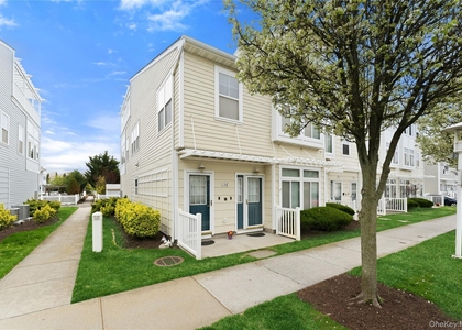 136 Meridian Boulevard - Photo 1