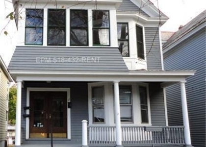 11 Alden Avenue - Photo 1
