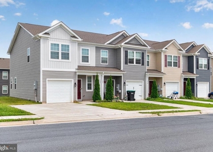 184 College Drive - Photo 1