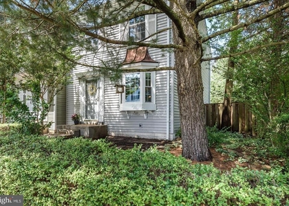 2 Quincy Court - Photo 1