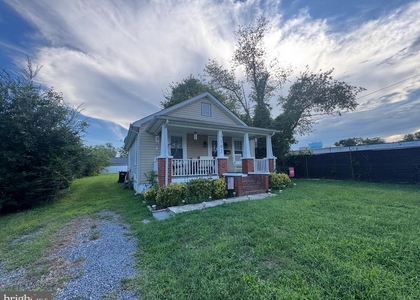 102 Hillcrest Drive - Photo 1