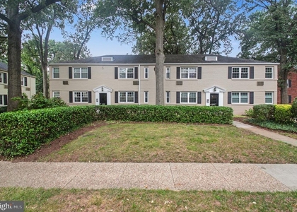 4318 N Pershing Drive - Photo 1