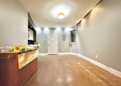 615 Gates Avenue - Photo 1