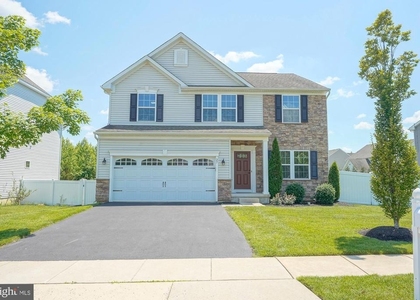 27 Carrington Way - Photo 1